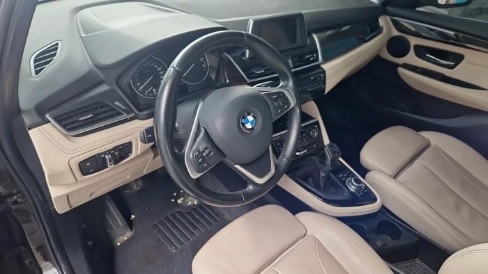 BMW 2 serie Active Tourer 218i 1.5 TwinPower Turbo 12V Skrotfordon (2015, BRUIN)