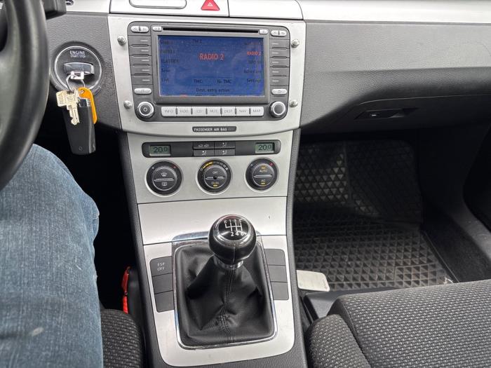 Volkswagen Passat 2.0 TDI 140 Samochód złomowany (2007, Szary)