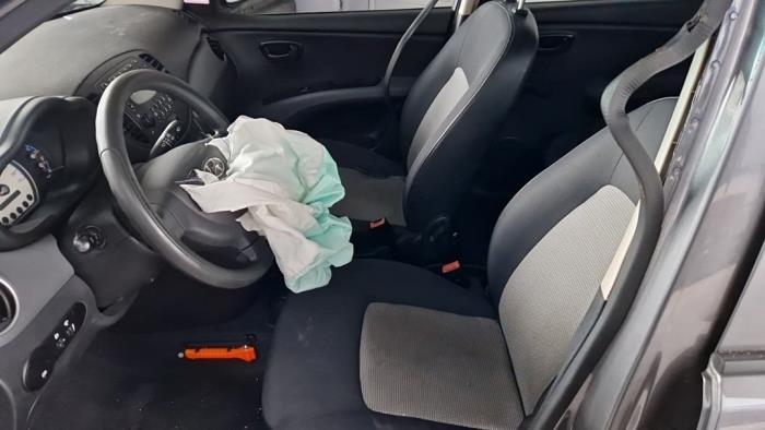 Hyundai i10 1.1i 12V Sloopvoertuig (2010, Grijs)