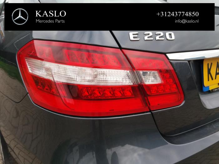 Mercedes E E-220 CDI 16V BlueEfficiency Skrotfordon (2010, METALLIC GRIJS)