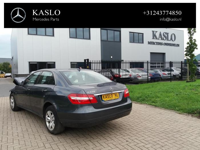 Mercedes E E-220 CDI 16V BlueEfficiency Skrotfordon (2010, METALLIC GRIJS)