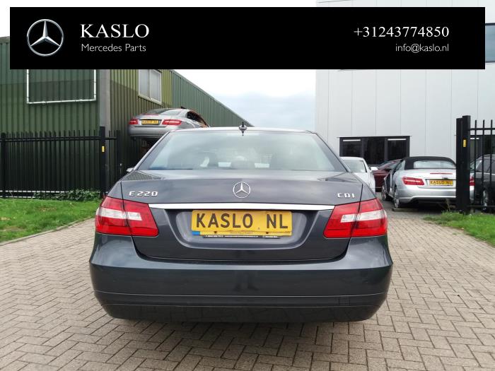 Mercedes E E-220 CDI 16V BlueEfficiency Skrotfordon (2010, METALLIC GRIJS)