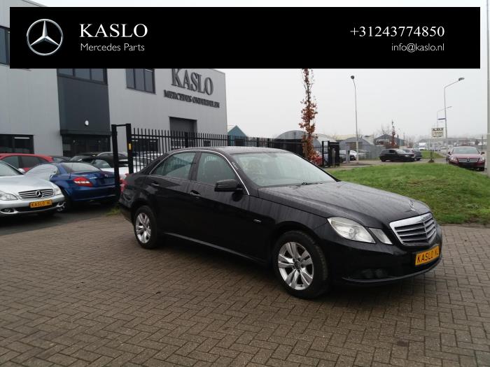 Mercedes E E-220 CDI 16V BlueEfficiency,BlueTEC Sloopvoertuig (2010, Metallic, Zwart)