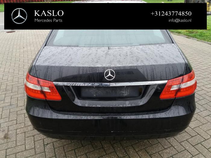 Mercedes E E-220 CDI 16V BlueEfficiency,BlueTEC Sloopvoertuig (2010, Metallic, Zwart)