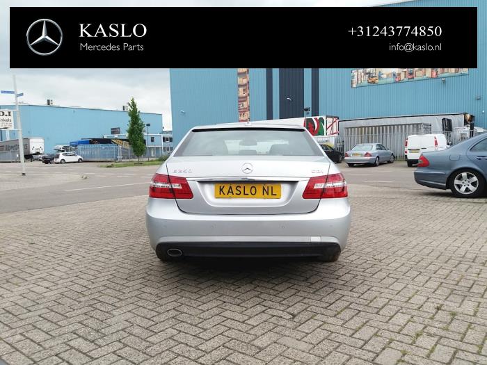 Mercedes E E-250 CDI 16V BlueEfficiency Skrotfordon (2010, METALLIC ZILVER)