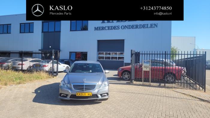 Mercedes E E-200 CDI 16V BlueEfficiency,BlueTEC Samochód złomowany (2011, Metalik, Srebrnoszary)