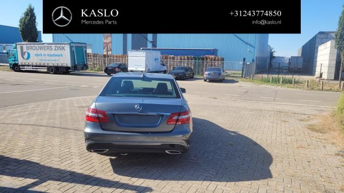 Mercedes E E-200 CDI 16V BlueEfficiency,BlueTEC Samochód złomowany (2011, Metalik, Srebrnoszary)