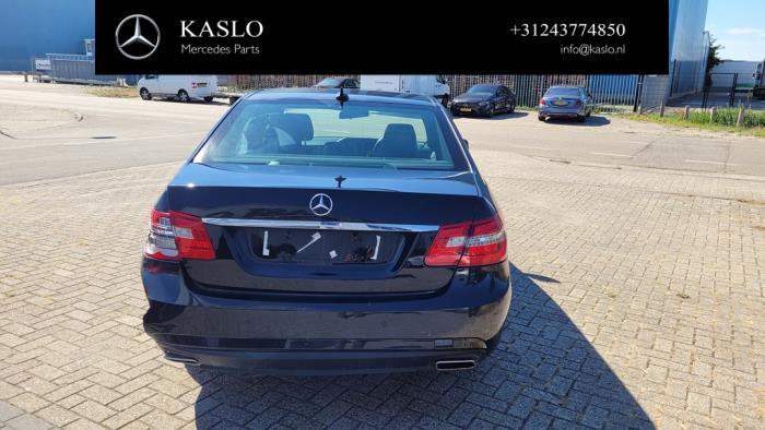 Mercedes E E-200 CDI 16V BlueEfficiency,BlueTEC Samochód złomowany (2012, Metalik, Czarny)