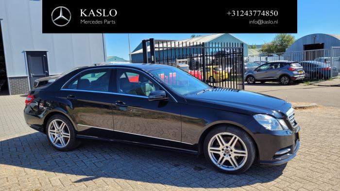 Mercedes E E-200 CDI 16V BlueEfficiency,BlueTEC Samochód złomowany (2012, Metalik, Czarny)