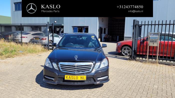 Mercedes E E-200 CDI 16V BlueEfficiency,BlueTEC Samochód złomowany (2012, Metalik, Czarny)
