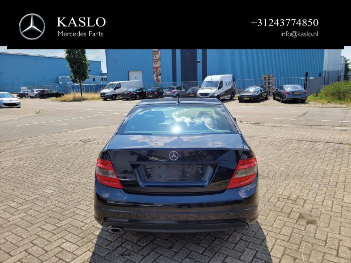 Mercedes C 2.2 C-200 CDI 16V BlueEFFICIENCY Sloopvoertuig (2010, Metallic, Zwart)