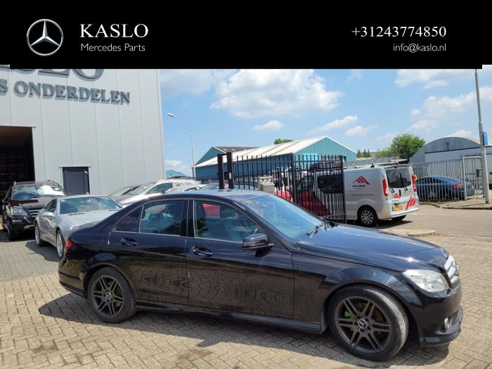 Mercedes C 2.2 C-200 CDI 16V BlueEFFICIENCY Sloopvoertuig (2010, Metallic, Zwart)