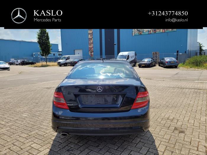 Mercedes C 2.2 C-200 CDI 16V BlueEFFICIENCY Sloopvoertuig (2010, Metallic, Zwart)
