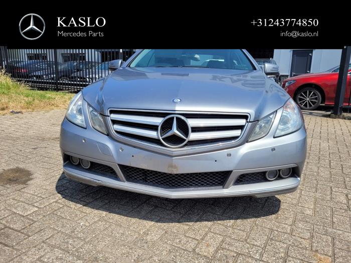 Mercedes E E-220 CDI 16V BlueEfficiency Samochód złomowany (2012, Metalik, Srebrny)