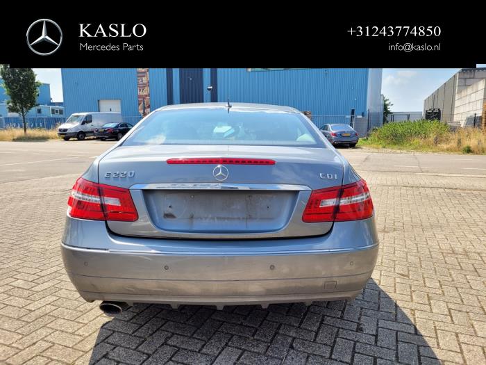 Mercedes E E-220 CDI 16V BlueEfficiency Samochód złomowany (2012, Metalik, Srebrny)