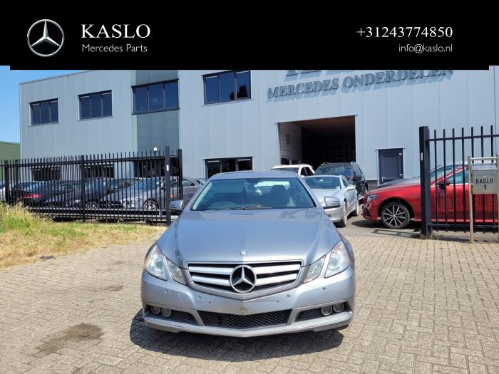 Mercedes E E-220 CDI 16V BlueEfficiency Samochód złomowany (2012, Metalik, Srebrny)