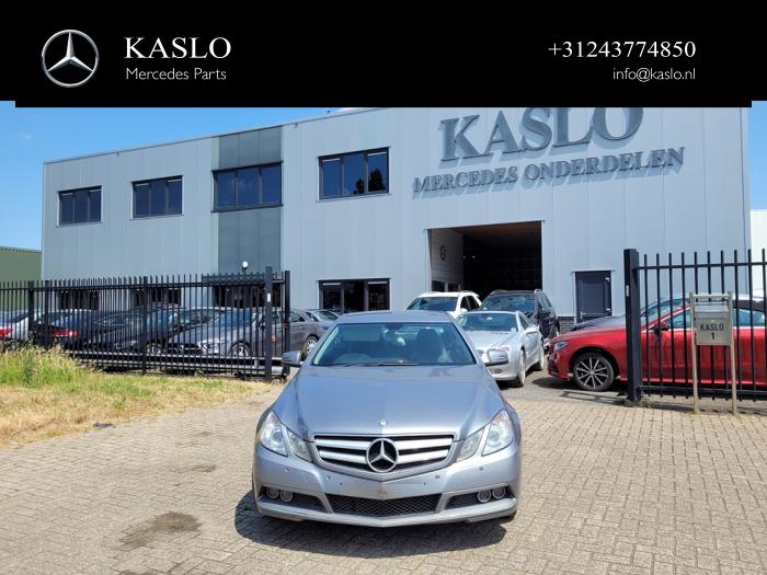 Mercedes E E-220 CDI 16V BlueEfficiency Samochód złomowany (2012, Metalik, Srebrny)