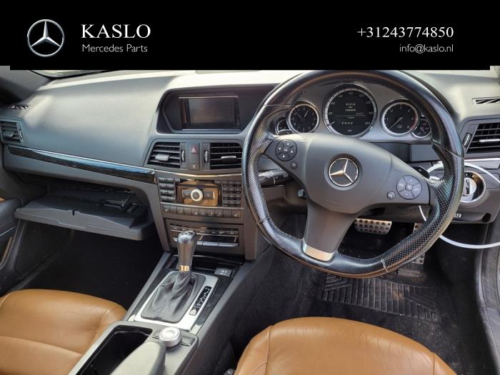 Mercedes E E-250 CDI,d 16V BlueEfficiency, BlueTEC Sloopvoertuig (2010, Metallic, Zwart)