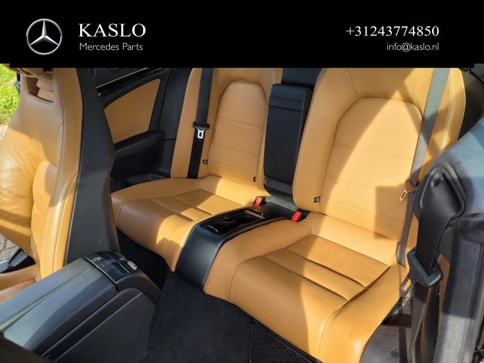 Mercedes E E-250 CDI,d 16V BlueEfficiency, BlueTEC Sloopvoertuig (2010, Metallic, Zwart)