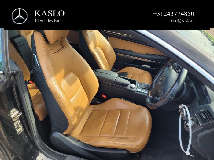 Mercedes E E-250 CDI,d 16V BlueEfficiency, BlueTEC Sloopvoertuig (2010, Metallic, Zwart)