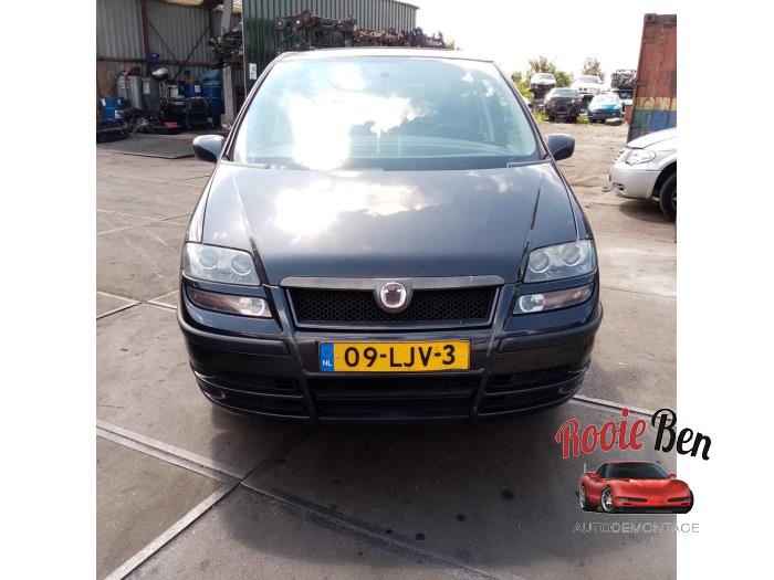 Fiat Ulysse 2.2 JTD 16V Samochód złomowany (2008, Szary)
