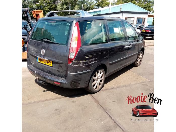 Fiat Ulysse 2.2 JTD 16V Samochód złomowany (2008, Szary)