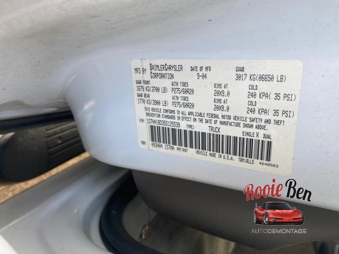 Dodge Ram 1500 5.7 V8 Hemi 1500 4x2 Skrotfordon (2005, WIT)