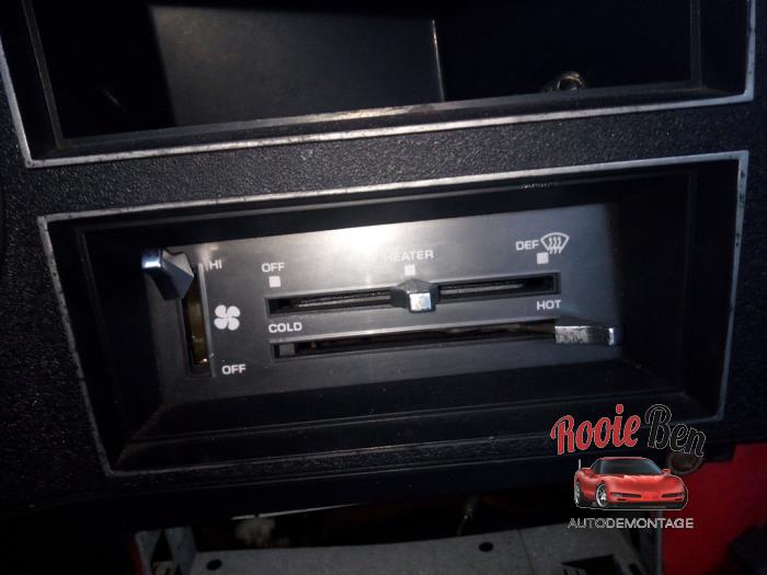 GMC Sierra Skrotfordon (1986, GEEL)