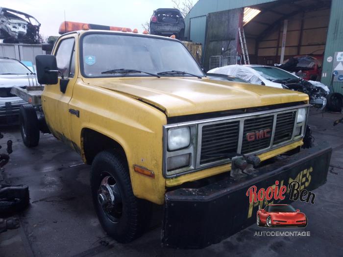 GMC Sierra Skrotfordon (1986, GEEL)