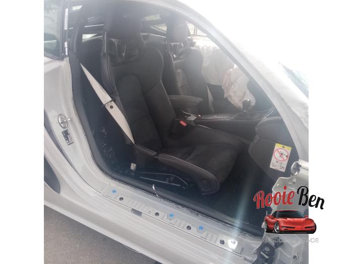 Porsche 718 Cayman 4.0 GT4 Skrotfordon (2020, GRIJS)