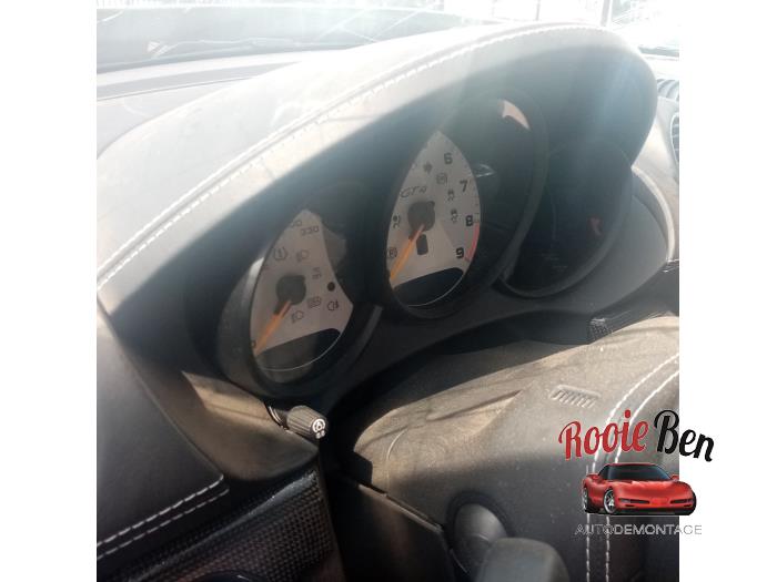 Porsche 718 Cayman 4.0 GT4 Skrotfordon (2020, GRIJS)