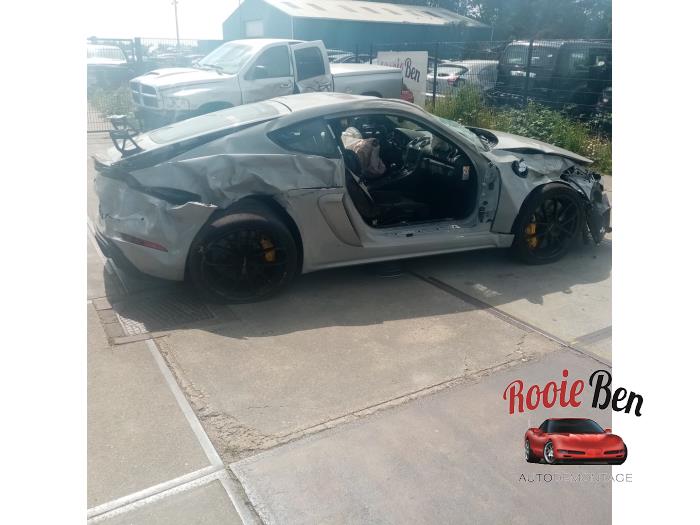 Porsche 718 Cayman 4.0 GT4 Skrotfordon (2020, GRIJS)