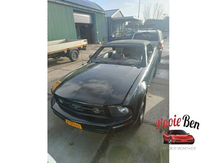 Ford Usa Mustang V Convertible 4.0 V6 Sloopvoertuig (2006, Zwart)