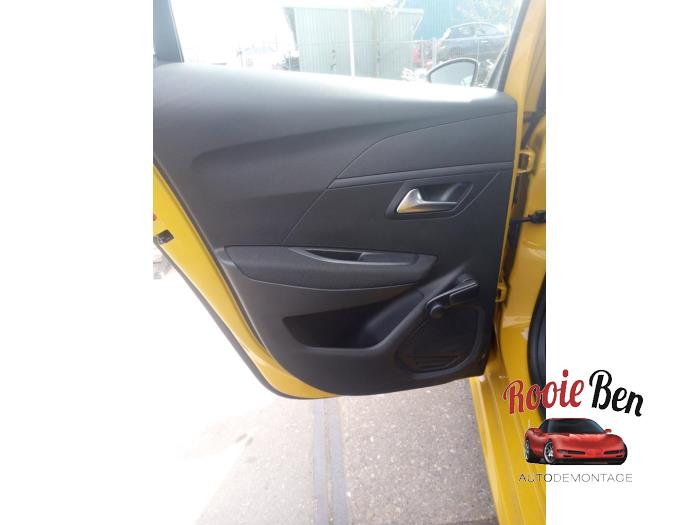 Peugeot 208 II e-208 50 kWh Skadat fordon (2022, GEEL)