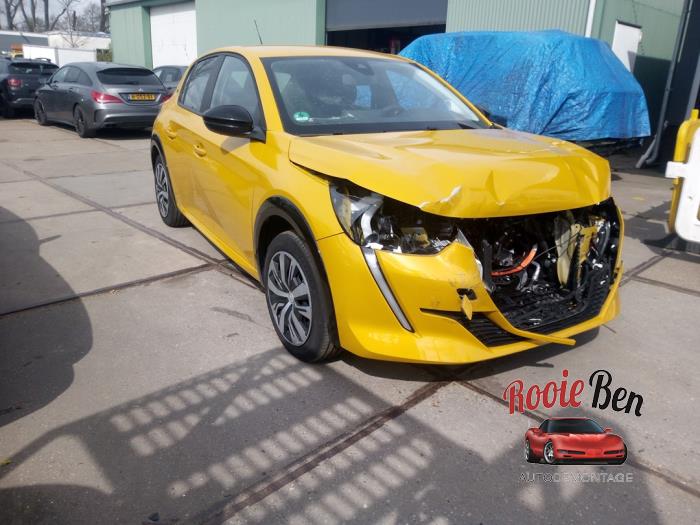 Peugeot 208 II e-208 50 kWh Skadat fordon (2022, GEEL)