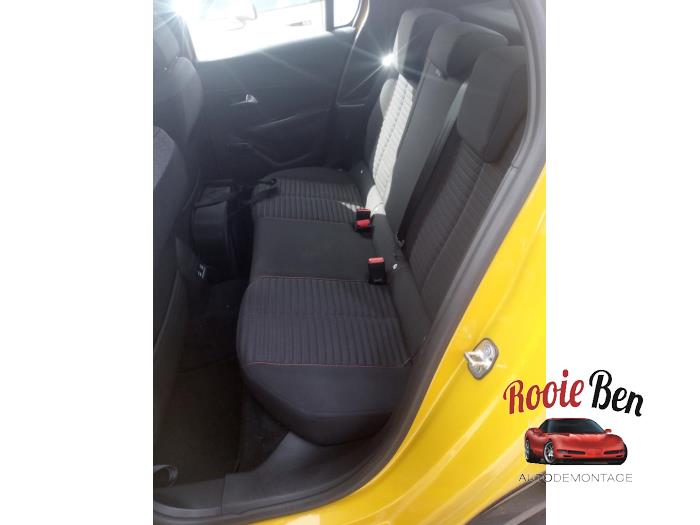 Peugeot 208 II e-208 50 kWh Skadat fordon (2022, GEEL)