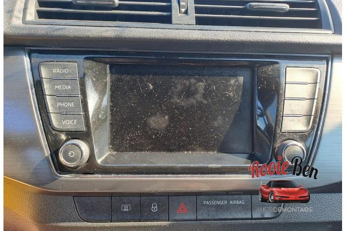 Skoda Fabia III Combi 1.0 TSI 12V Skrotfordon (2019, ZWART)