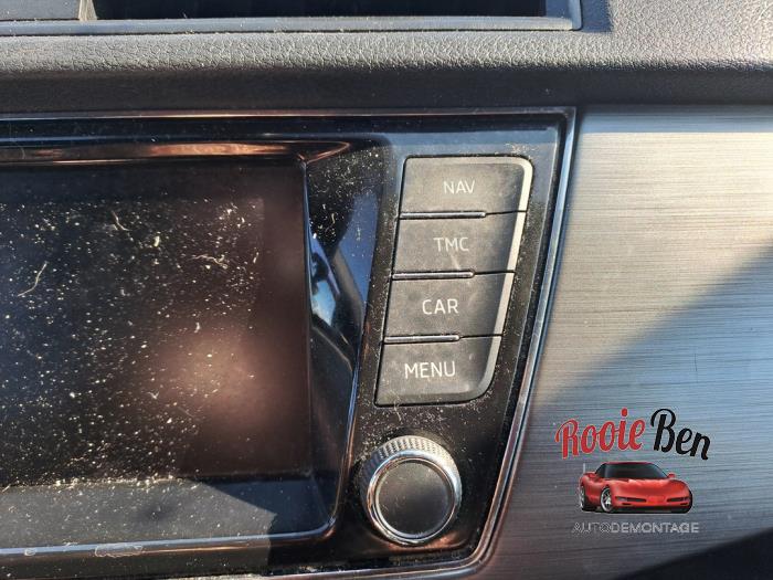 Skoda Fabia III Combi 1.0 TSI 12V Skrotfordon (2019, ZWART)