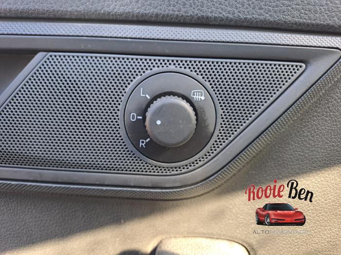 Skoda Fabia III Combi 1.0 TSI 12V Skrotfordon (2019, ZWART)