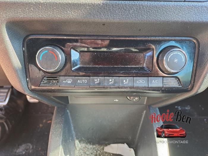 Skoda Fabia III Combi 1.0 TSI 12V Skrotfordon (2019, ZWART)