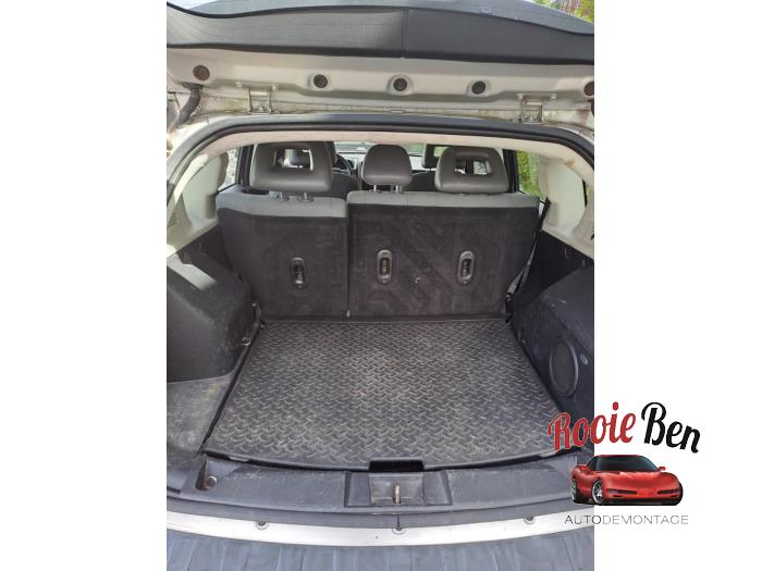 Jeep Compass I 2.4 16V 4x4 Skrotfordon (2008, GRIJS)