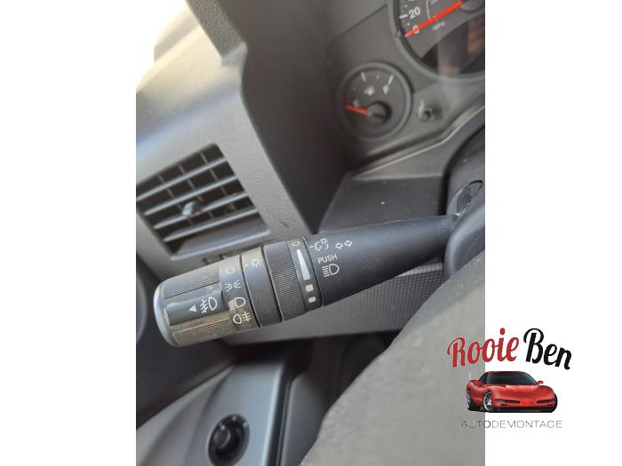 Jeep Compass I 2.4 16V 4x4 Skrotfordon (2008, GRIJS)