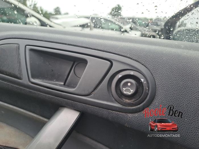 Ford Fiesta 6 1.25 16V Skrotfordon (2009, WIT)