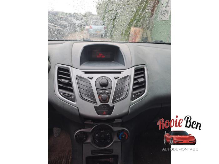 Ford Fiesta 6 1.25 16V Skrotfordon (2009, WIT)