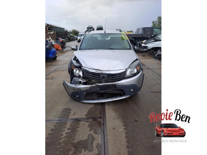 Dacia Sandero I 1.6 Skrotfordon (2010, GRIJS)