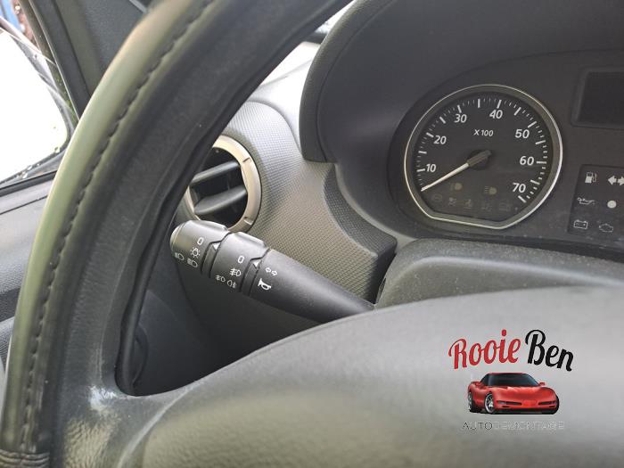 Dacia Sandero I 1.6 Skrotfordon (2010, GRIJS)