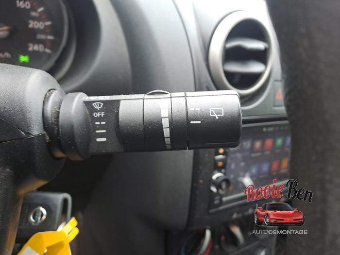 Nissan Qashqai 1.6 16V Skadat fordon (2007, ZWART)