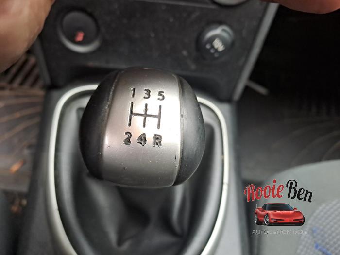 Nissan Qashqai 1.6 16V Skadat fordon (2007, ZWART)