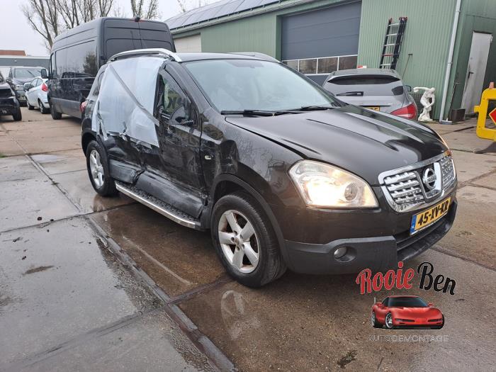 Nissan Qashqai 1.6 16V Skadat fordon (2007, ZWART)