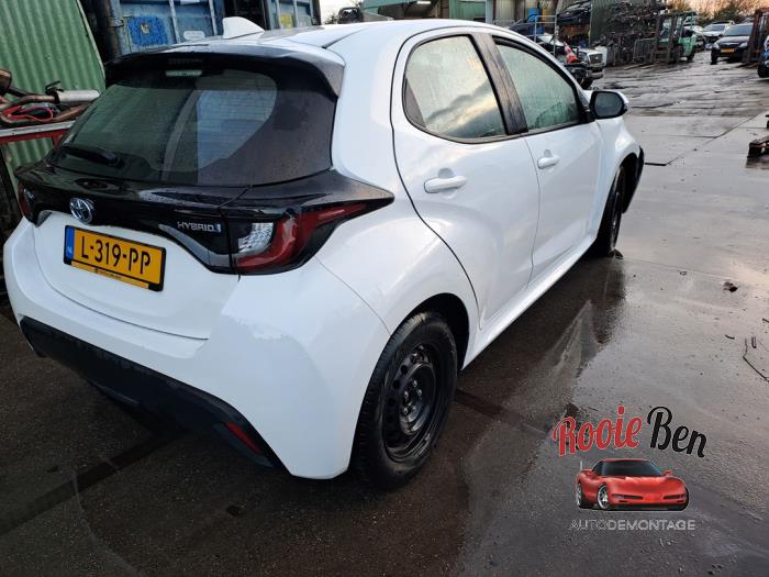 Toyota Yaris IV 1.5 12V Hybrid 115 Sloopvoertuig (2021, Wit)
